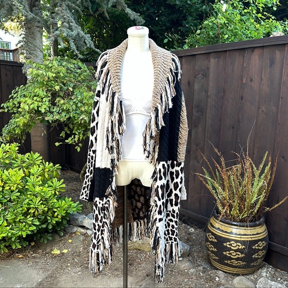 alice + olivia Griselda Patchwork Sweater - Picture 7 of 13